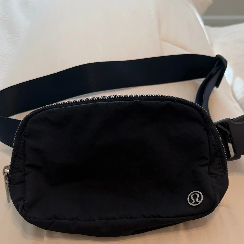 lululemon athletica blue Belt Bag - Picture 1 of 1